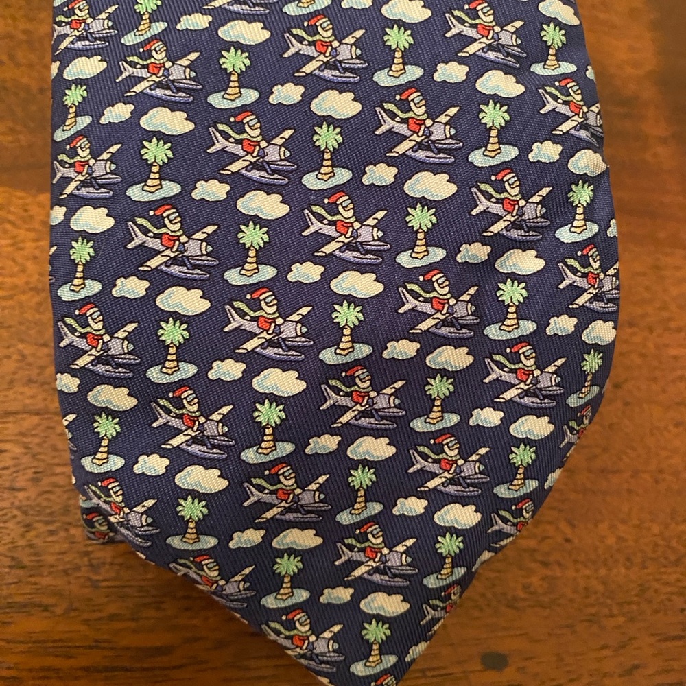 Vineyard vines silk Christmas neck tie